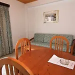 Jorbar Apartman *